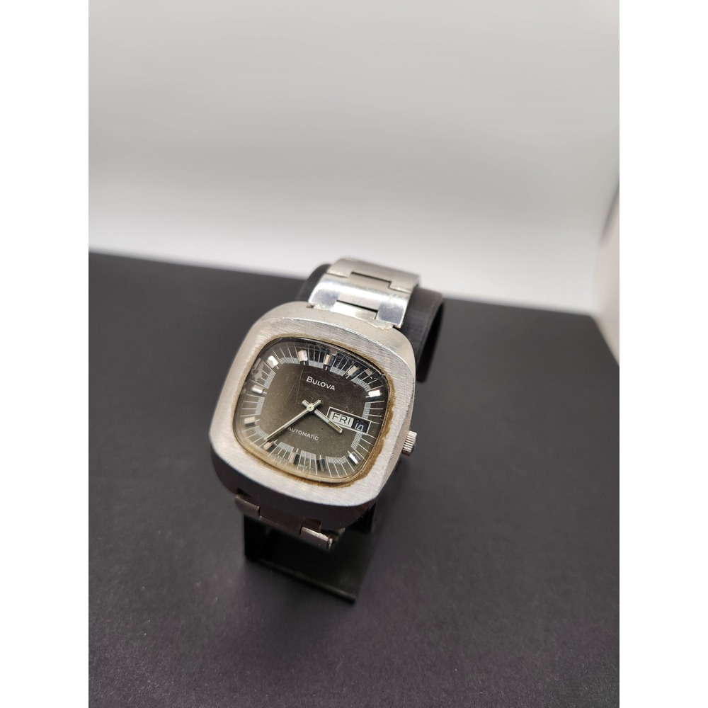 Vintage Bulova Automatic TV Case Watch Mens Stainless Steel Day Date Swiss Made
